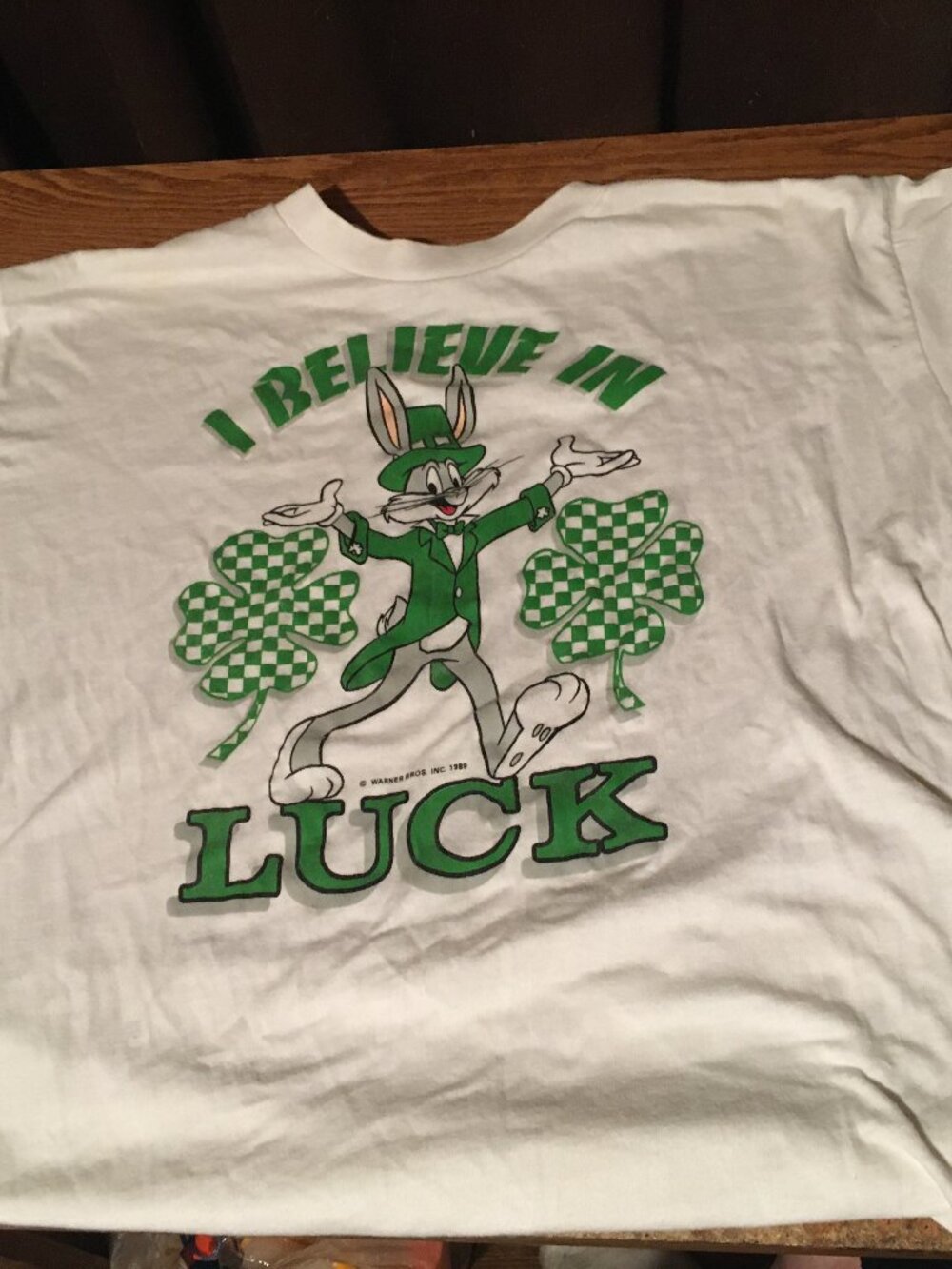1989 LOONEY TUNES BUGS BUNNY I BELIEVE IN LUCK ST. PATRICK'S DAY SHIRT LARGE